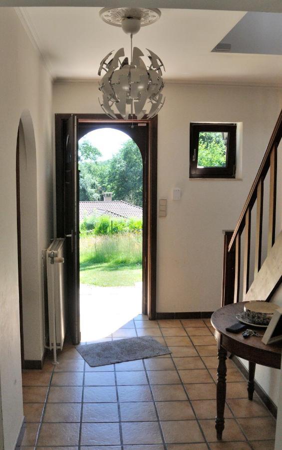 Suite Familiale Avec 2 Chambres Dans Une Villa - Quartier Vert Et Boise - 5 Kms De نامور المظهر الخارجي الصورة
