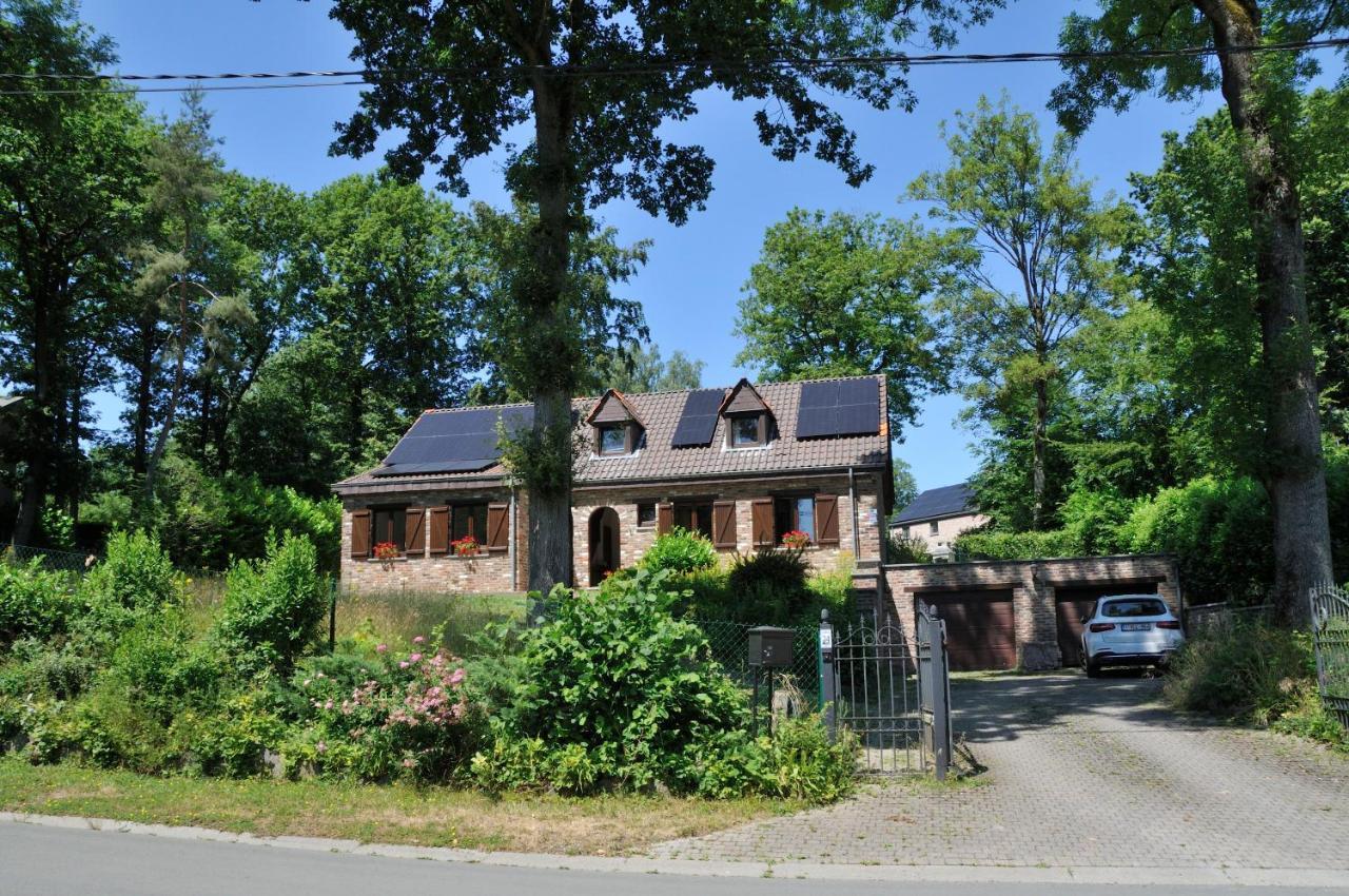 Suite Familiale Avec 2 Chambres Dans Une Villa - Quartier Vert Et Boise - 5 Kms De نامور المظهر الخارجي الصورة